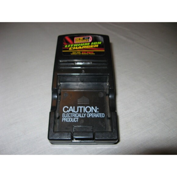 New Bright R/C 6.4 volt & 9.6 volt Lithium Ion Battery Charger Model A587500493 - Picture 1 of 3